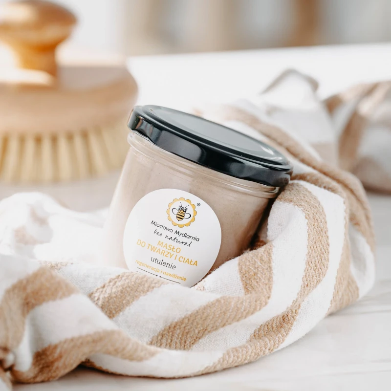 pol_pl_Utulenie-maslo-do-twarzy-i-ciala-897_6.webp