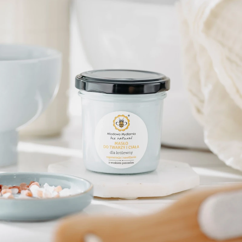 pol_pl_Dla-Krolewny-maslo-do-twarzy-i-ciala-841_5.webp