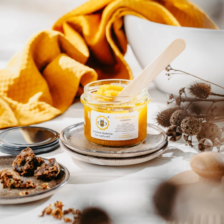 pol_pl_Propolisowy-peeling-do-ciala-830_1.webp