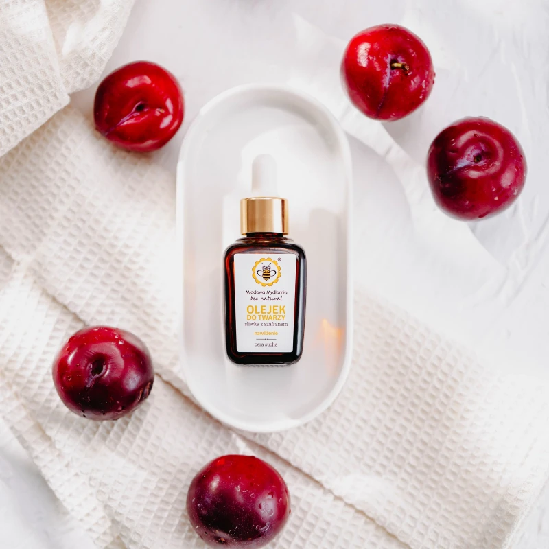 pol_pl_Sliwka-z-Szafranem-olejek-do-twarzy-648_2.webp