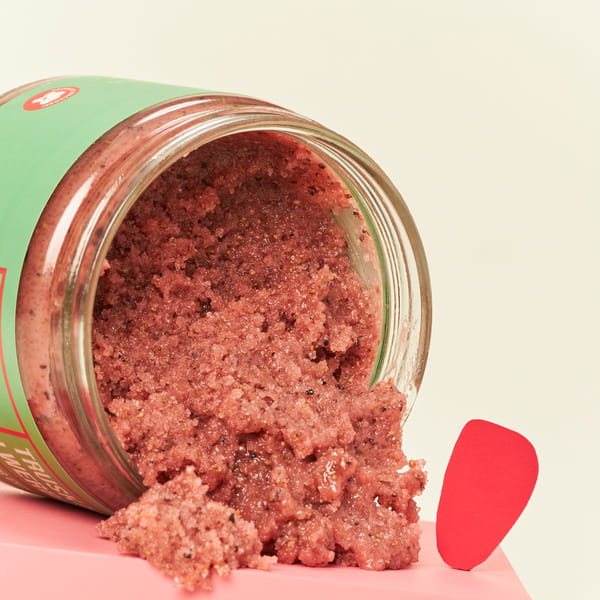 pol_pl_Cukrowy-peeling-do-ciala-TRUSKAWKA-I-WERBENA-3439_2.jpg